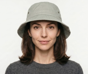 Best Hats for Inverted Triangle Face Shape That Actually Work 3 Bucket hat worn by woman with inverted triangle face shape for comparison