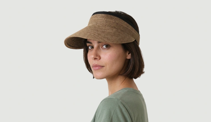 Best Summer Hats for Women With Short Hair 12 Woman with short hair wearing a FURTALK straw sun visor hat